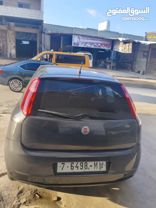 فيات بونتو 2011