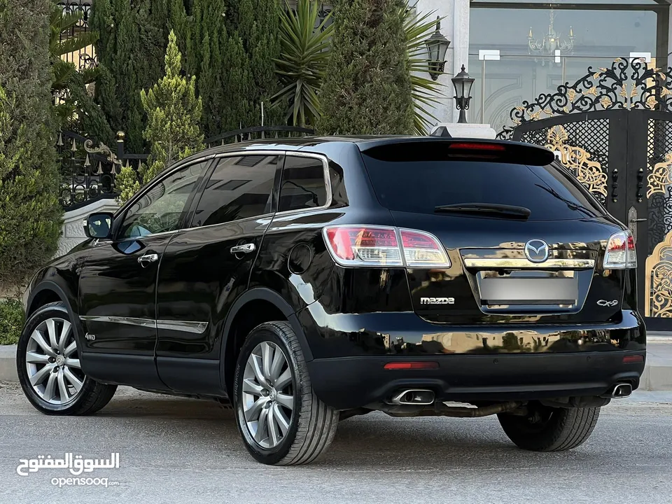 مازدا cx9 بحالة ممتازه بسعر مغري و للبيع المستعجل