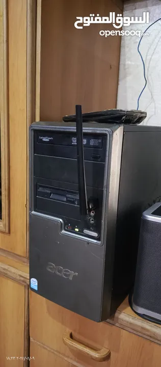 كمبيوتر كامل مع شاشته وكبرت وماوس