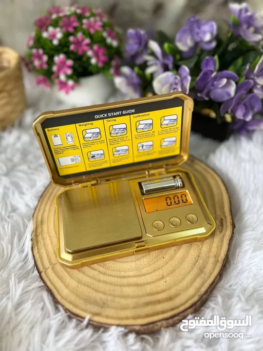 تبحث عن الدقة والجودة بتصميم أنيق؟ اختر ميزان Fuzion 24K-200 الذهبي، المصمم خصيصاً لمحترفي الوزن!...