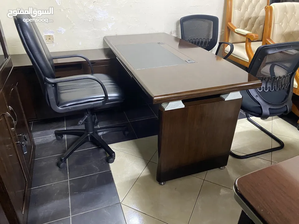 Used office desk and chairs