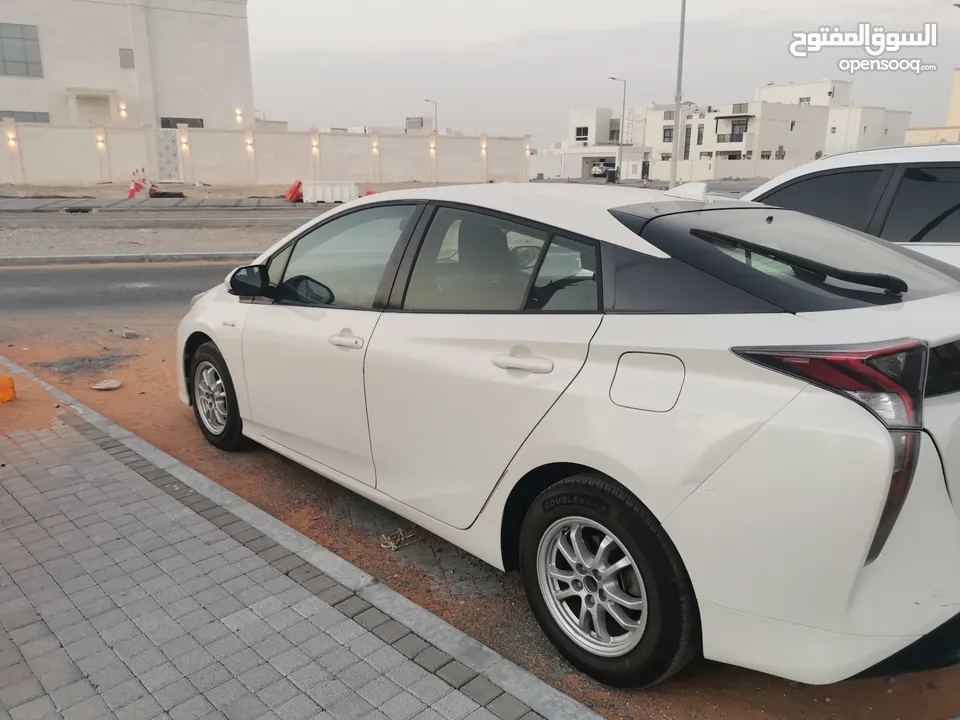 Toyota prius hybrid 2017 for sale
