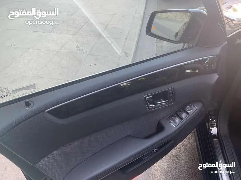 مرسيدس E250 فل الفل عدا البانوراما موديل 2010 بحالة الوكالة