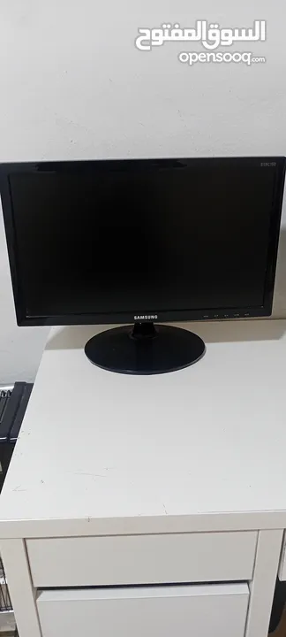 شاشه سامسونق 90hz وشاشه LG 60hz شاشات نضاف جدا كل وحده الها سعر اما الثنتين مع بعض