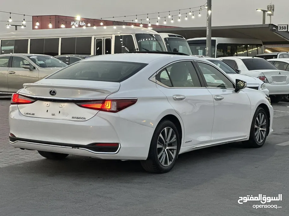 لكزس 2021 خليجي لون ابيض لون داجل جملي فتحه بصمه مثبت تحكم رنكات شاشي كامرا ستاره بصمه رقم واحد