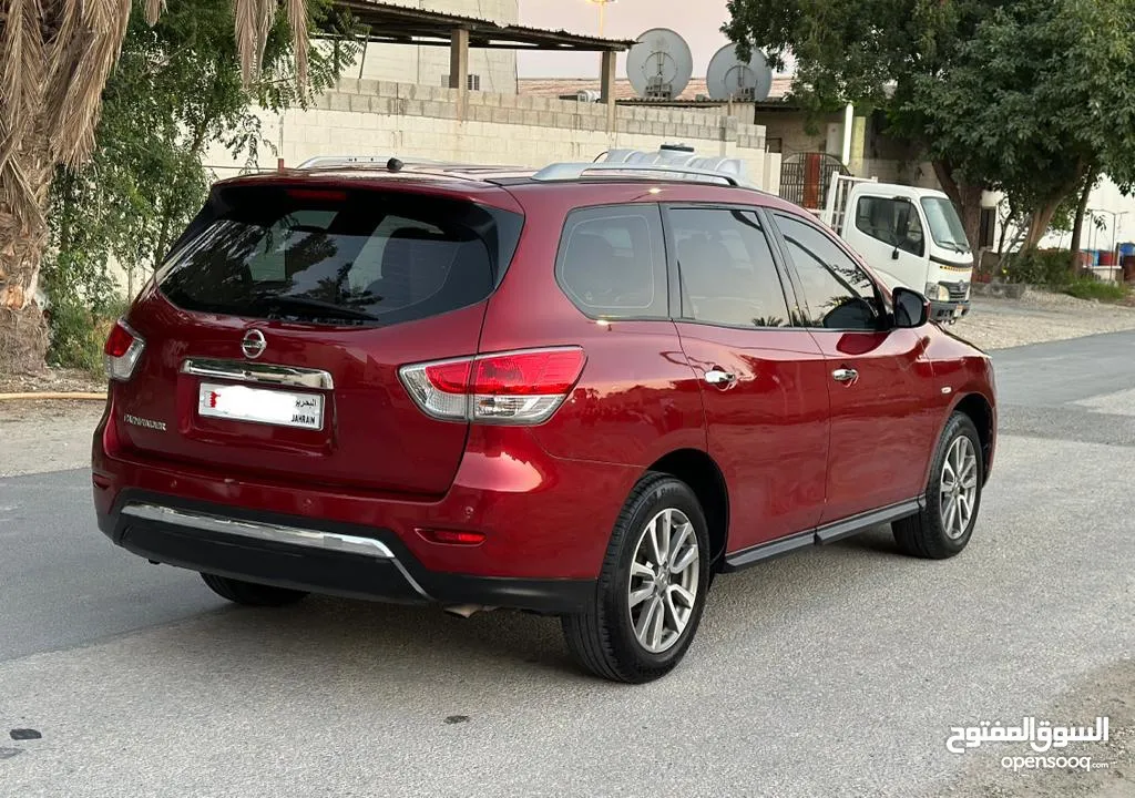 Nissan Pathfinder 2015 excellent condition