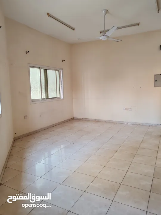 شقه للايجار في عجمان منطقه الرميله 4 غرف وصاله Flat for rent 4 bed room 42000