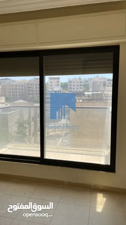 شقة فاخرة للبيع في الشميساني طابق ارضي معلق 230م تشطيب سوبر ديلوكس بسعر مغري لم تسكن