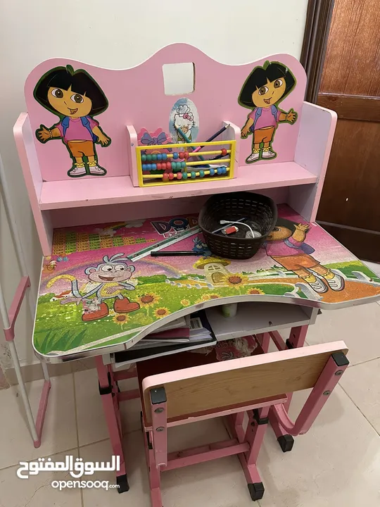 مكتب اطفال بناتي