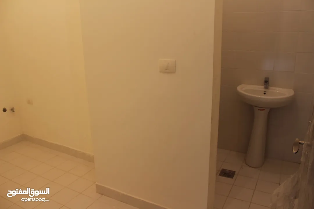 شقة غير مفروشة للإيجار 180م2 ( Property 11316 )-175081081