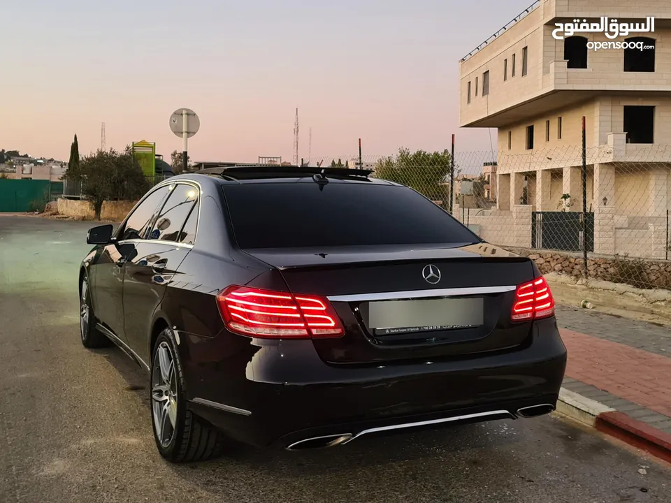 Mercedes Benz E200 / W212  فل إضافات مع بانوراما / صالون جلد بني عداد حقيقي 102,000 K.M / فحص نخب