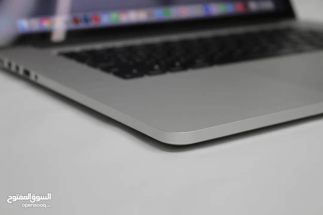 MacBook Pro (15-inch, Mid 2015) بحالة جيدة جداً