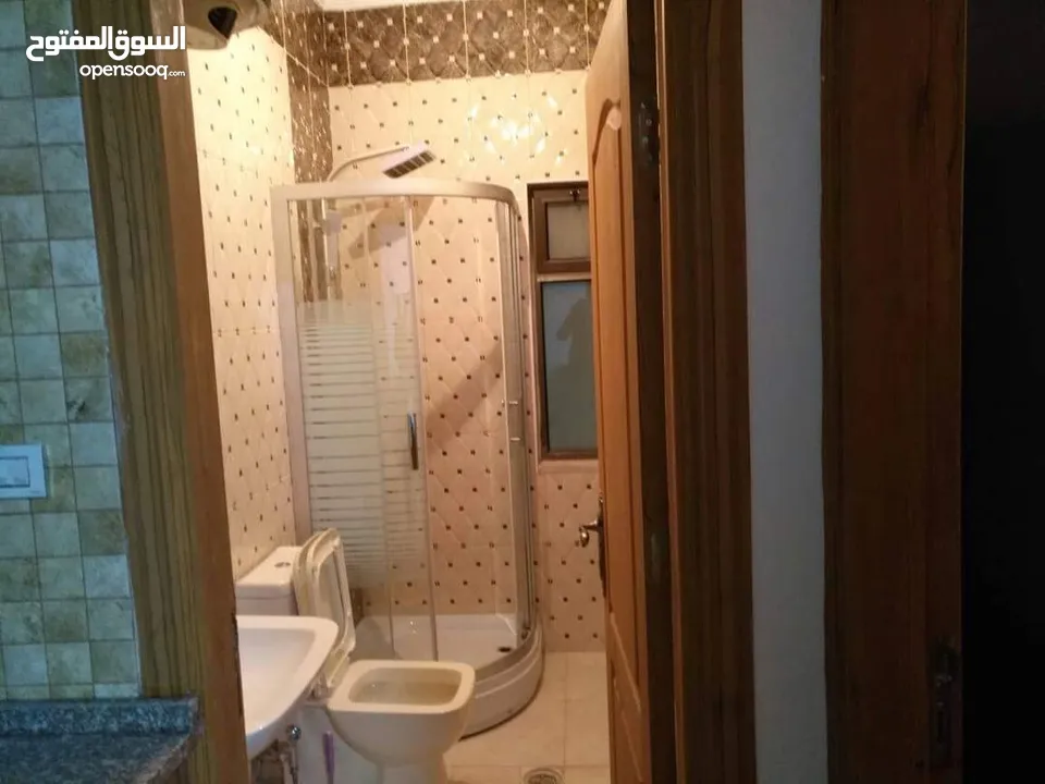 ستوديو للإيجار شارع الجامعه من المالك مباشرة
