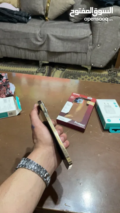 الجهاز في حالة ممتازة يمكنكم التواصل عبر الواتس اب او على الصفحه الكمية محدودة واهلاً وسهلا بالجميع