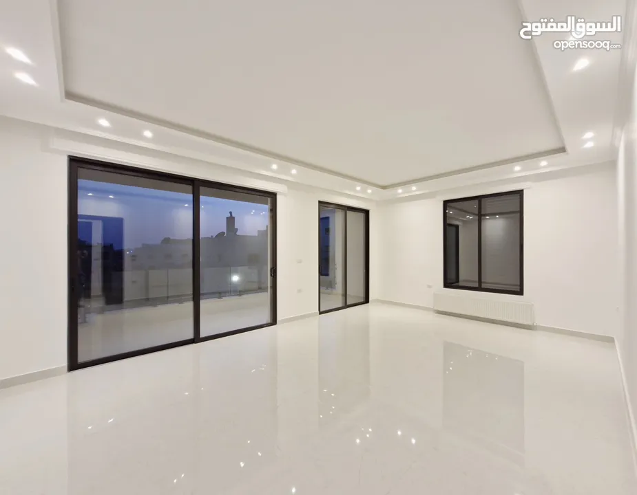 شقة طابق ثاني جديدة ،  مميزة ومطلة للبيع / مساحة (210 - 205 )m2 بأجمل مناطق ضاحية الامير راشد