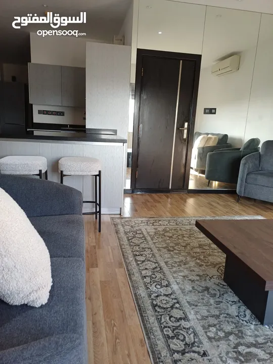 امواج شقه مطله على البحر للبيع