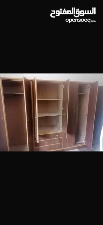 خزائن لون بني/بيج في حالة جيده للبيع