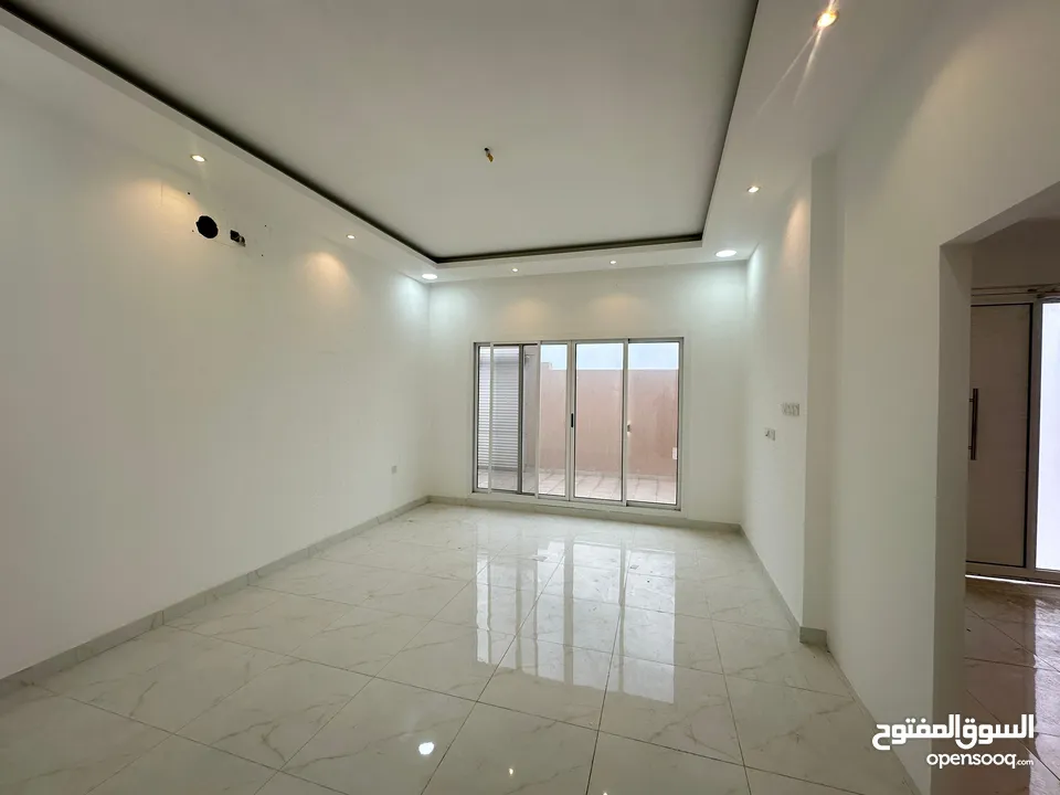 للإيجار فيلا في جو (راس حيان)  Villa for rent in Ras Hayyan