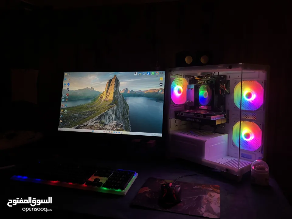 كمبيوتر العاب كامل مع شاشه  استخدام شهرين بي سي قيمنق مواصفات  كيبورد / ماوس / سماعه