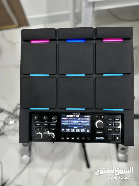 Alesis Strike MultiPad Percussion Pad With Full Set (Looks New)