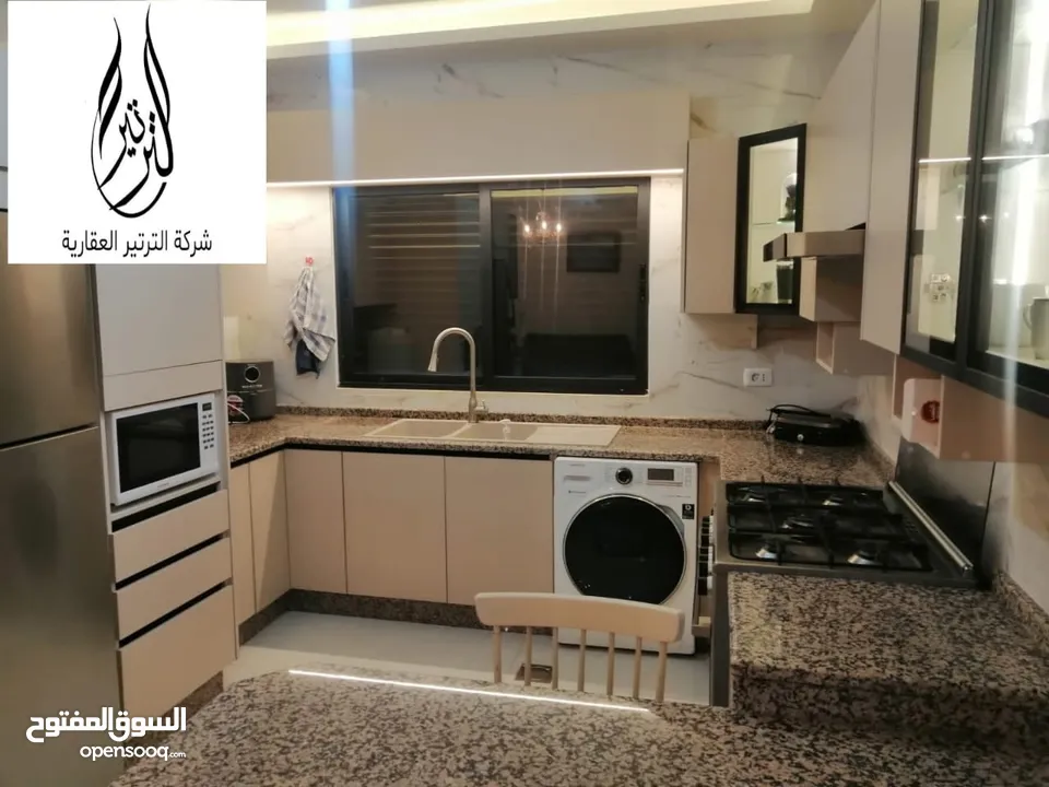 شقة مميزة للبيع طابق اول في اجمل مناطق  ضاحية الأمير علي