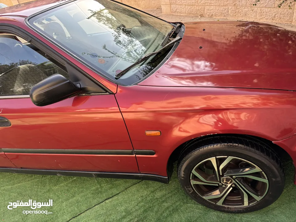 هوندا سيفيك تعتبر السياره في وضع جيد جدا من حيث حالتها القياديه  لا يوجد ضربات في الشصي