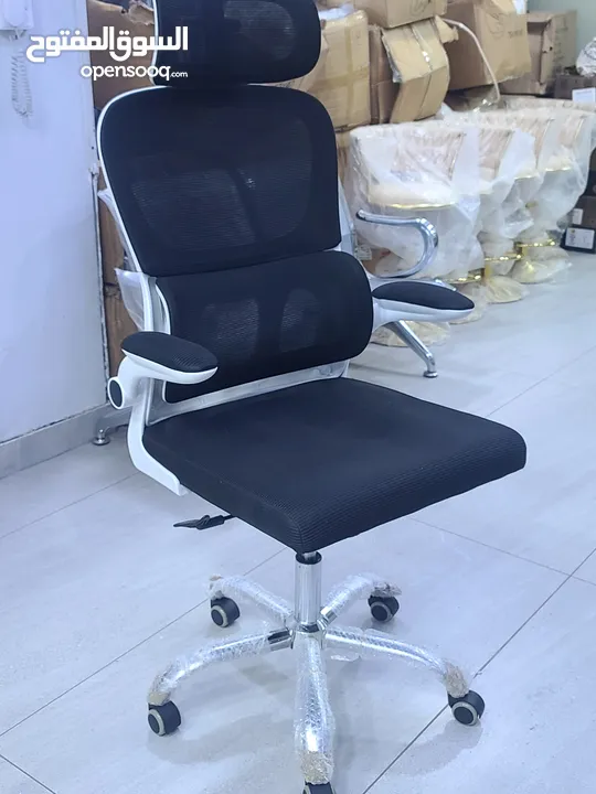 جددنا عرضنا كراسي مكتبية بتصاميم طبية وبألوان عصرية Moder Chair مع مميزات دعم لاسفل الظهر وايد متحرك