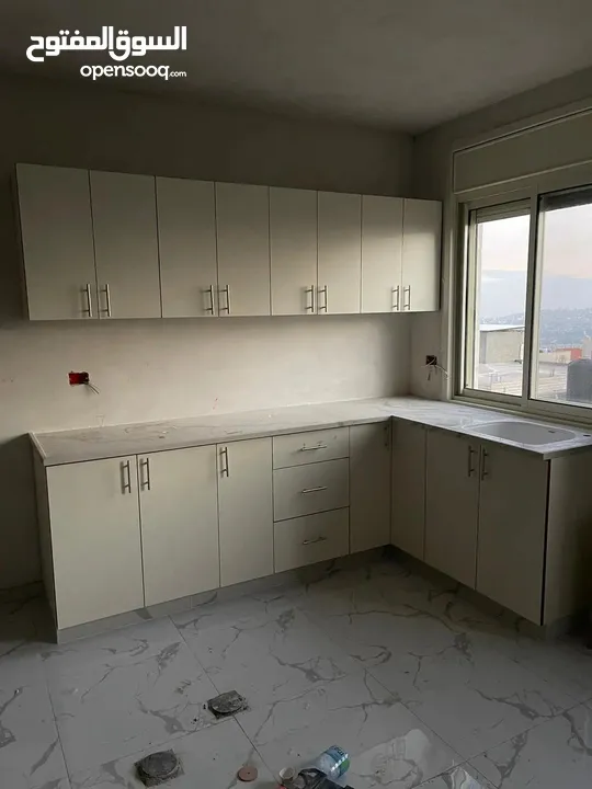 دفعة 1000 شيكل والباقي شيكات وفصل المطبخ الي بناسبك