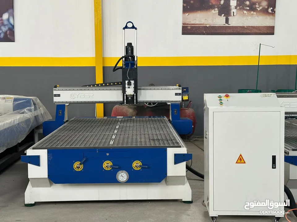 ماكينة راوتر للحفر والقص( CNC Router)