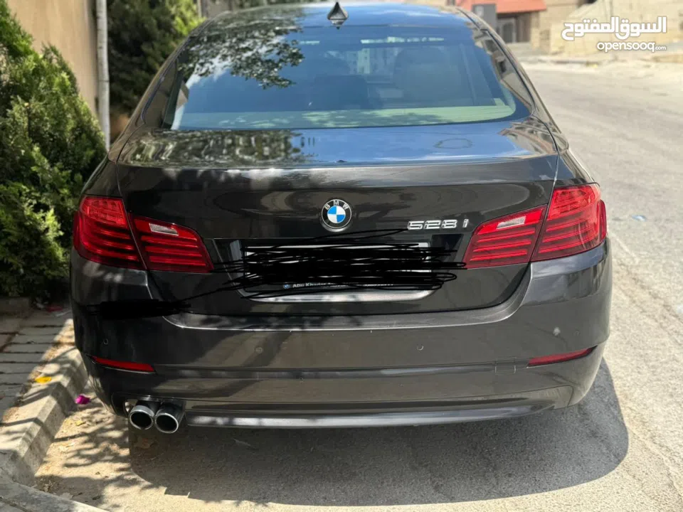 BMW 528i - 2016 (Platinum Edition)
