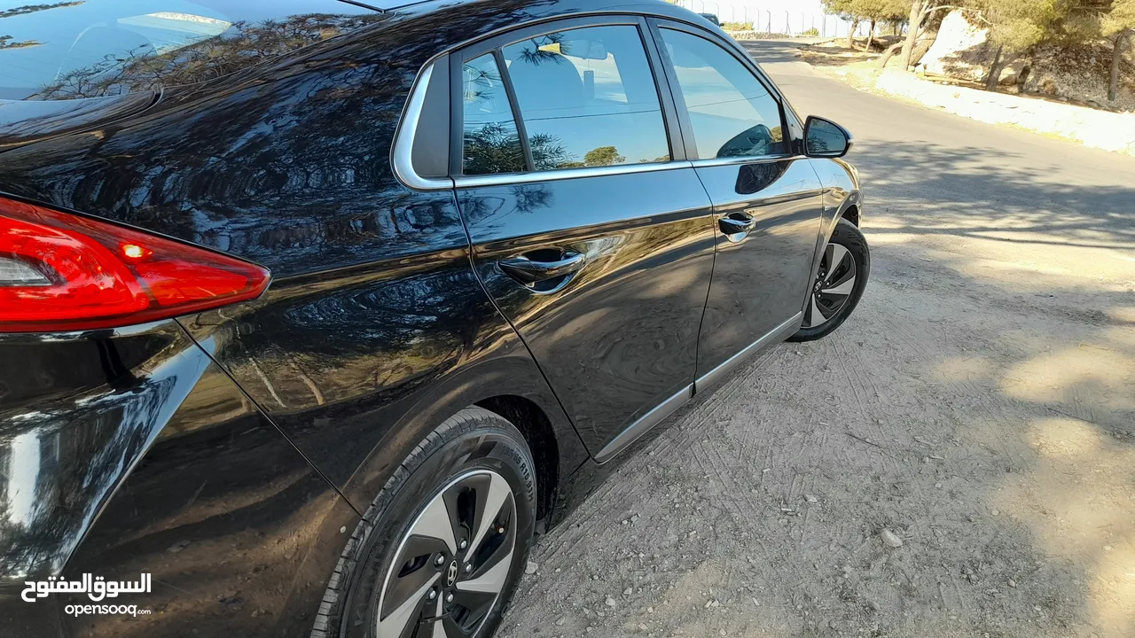 هيونداي ايونيك 2018 للبيع كاش فقط بحالة ممتازة جدا hyundai ioniq 2018 blue drive