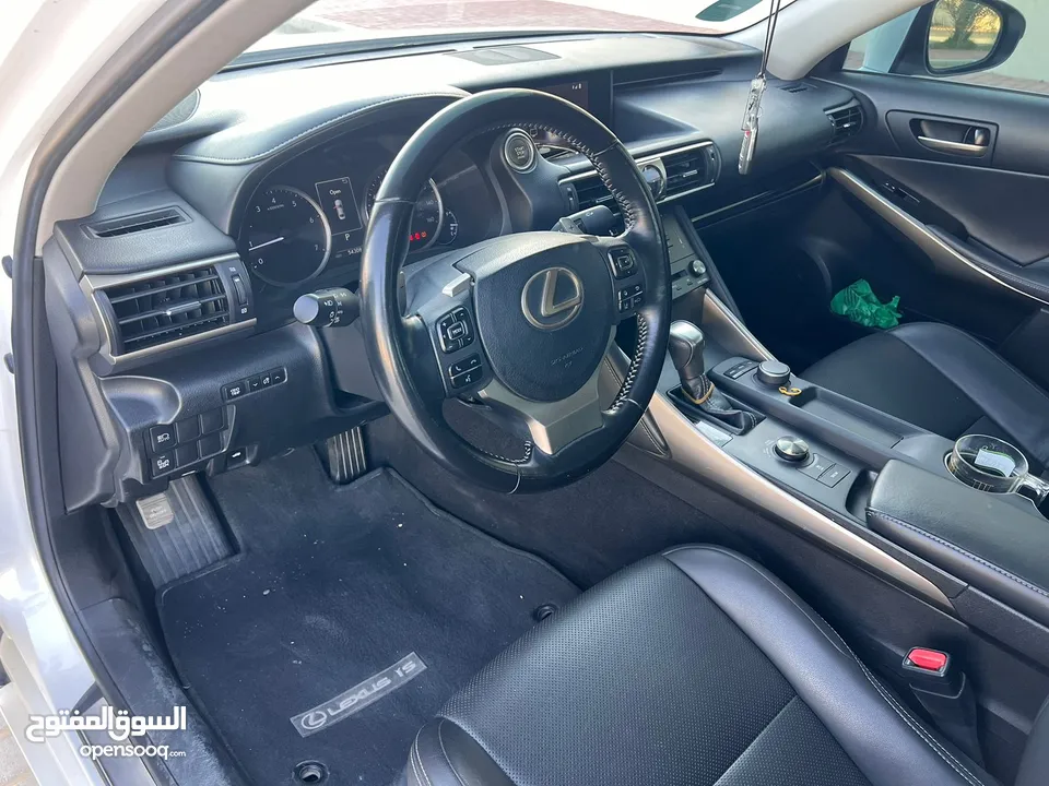 Lexus is300 V4 USA 2018 price 57,000 AED