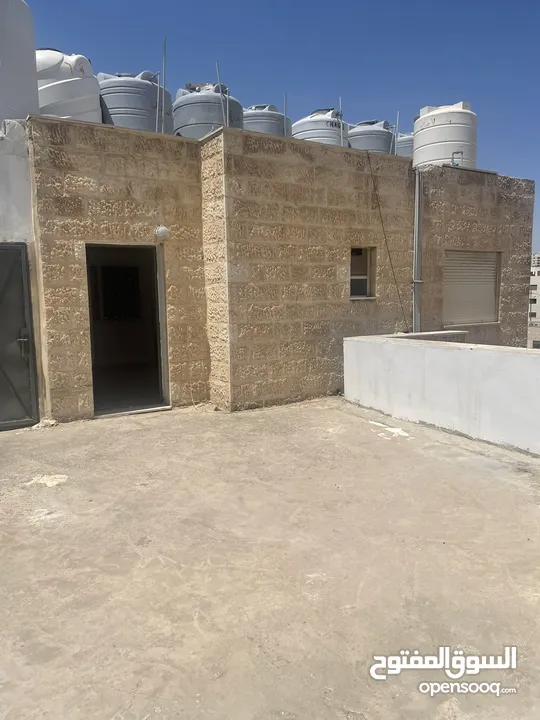 روف للإيجار طبربور مقابل القياده بنفس البنايه صيدلية بانه وليان