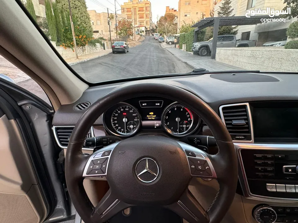 MERCEDES ML-350 2014 فحص كامل فل كامل أعلى صنف وارد الوكاله صيانه الوكاله لا تحتاج إلى شيء صيانه