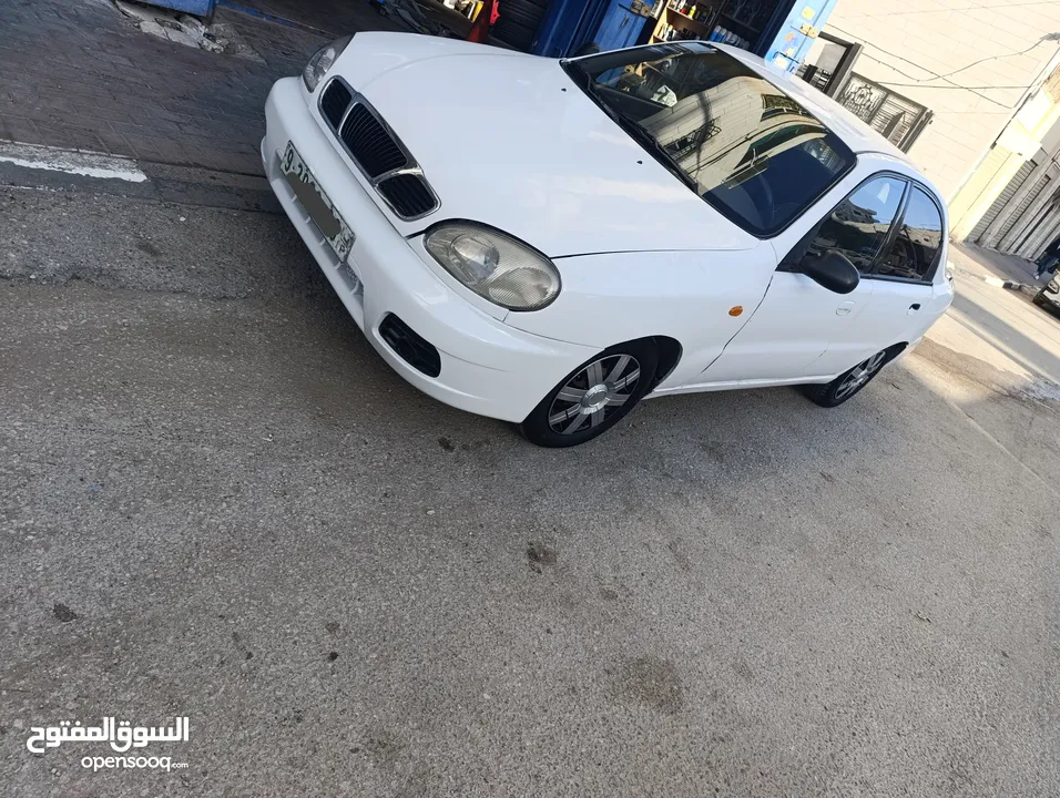 دايو لانوس  2002