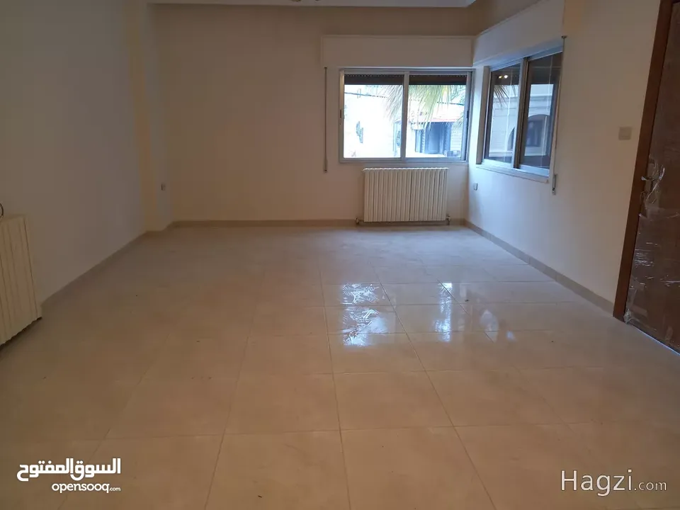 شقة غير مفروشة للإيجار 270م2 ( Property 15454 ) سنوي فقط