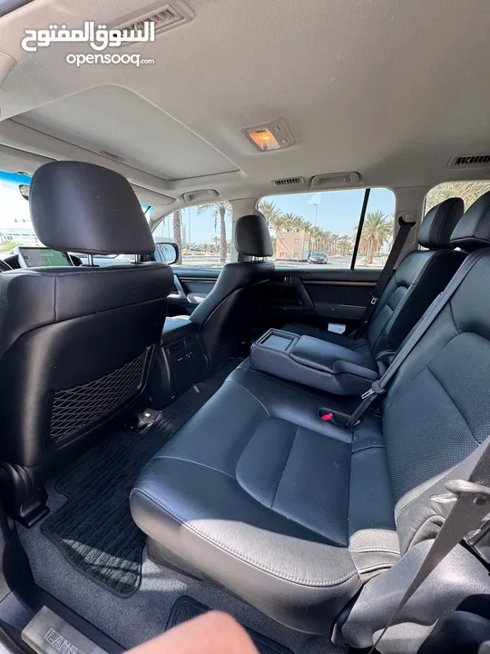 Toyota Land Cruiser GX-R 2019 (Pearl)