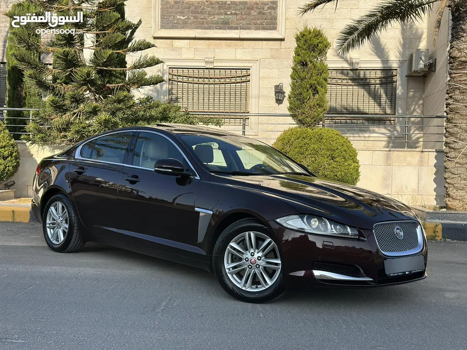 JAGUAR XF 2013 Full loaded (مخزنة) وارد الوكالة وصيانة الوكالة قاطعة مسافة 40 الف كم