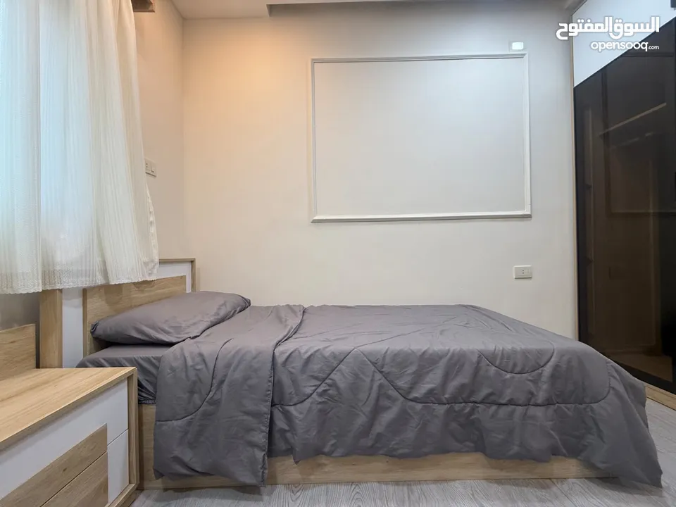 استديو للبيع مقابل جامعة اليرموك مميز تشطيب فاخر ايجاره السنوي 2000 دينار قابل للزيادة تشطيب جديد