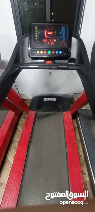 نادي كامل للبيع