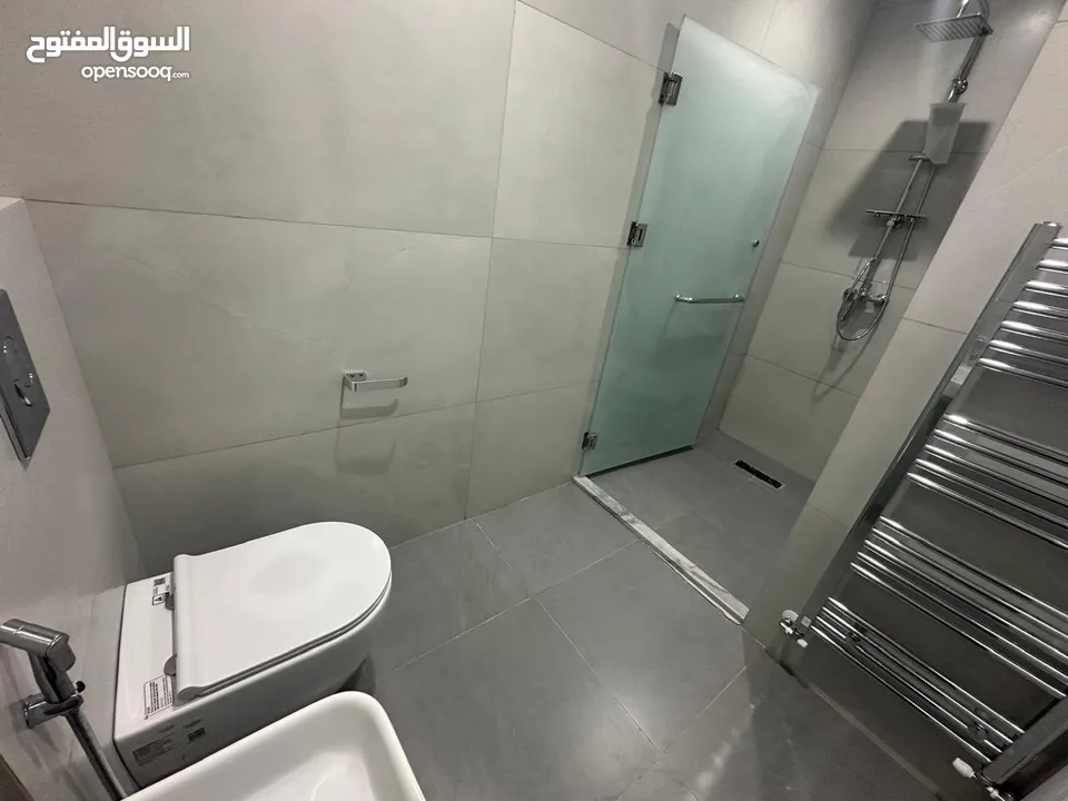 شقة غير مفروشة مجددة بالشميساني ( Property 42470 )-175034401