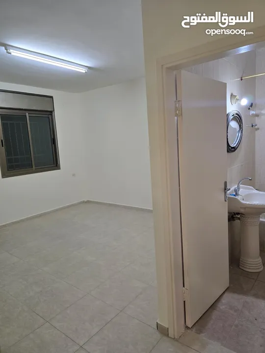 شقة سكنية  (كوشان طابو) سعر الكاش 85000 دولار وسعر التقسيط 90000 دولار