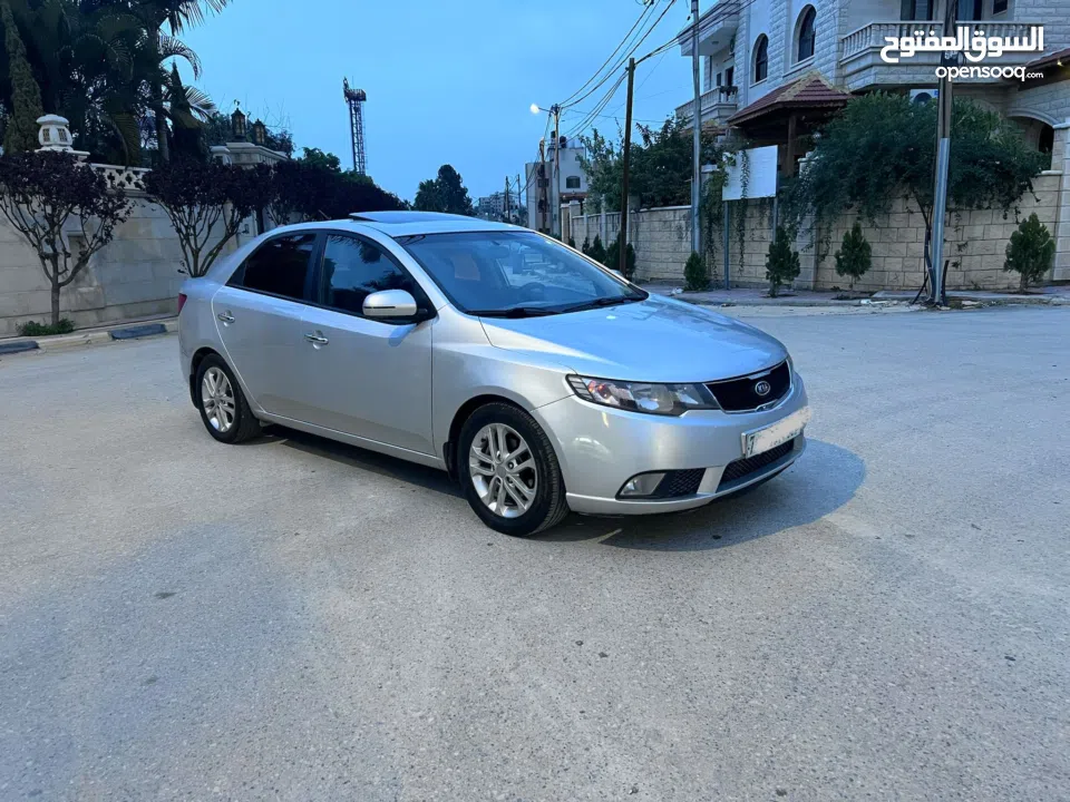 كيا فورتي 2012 فتحة سقف ماطور 1600 اوتوماتيك نخب