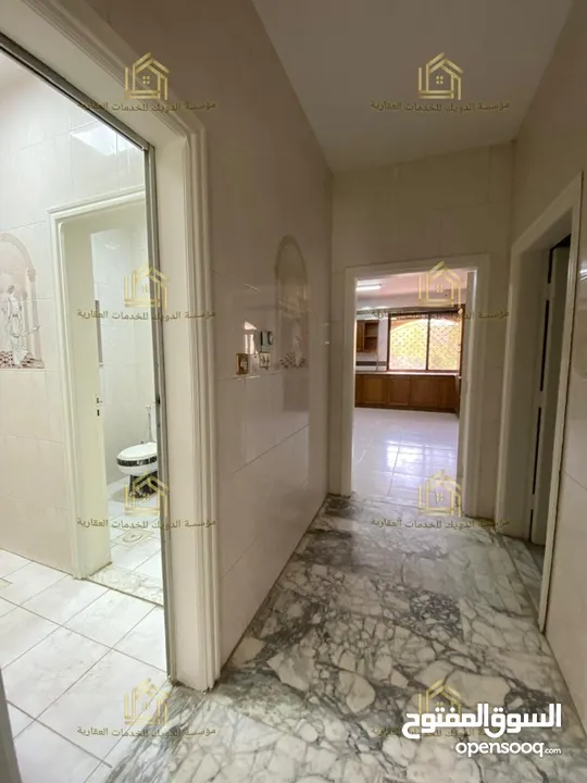 فيلا للايجار .. يوجد خيارات اخرى Villa for rent.. other options available / V152