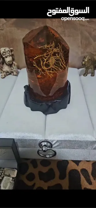 حجر كهرمان معالج