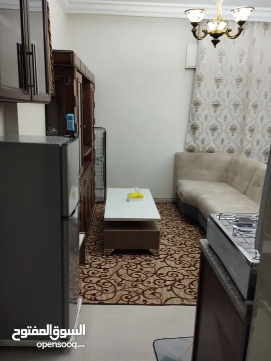 ستوديو مفروش قرب الدوار الثامن و شركة الحكمة للإيجار  شهريا أو سنويا فقط Furnished Studio for rent