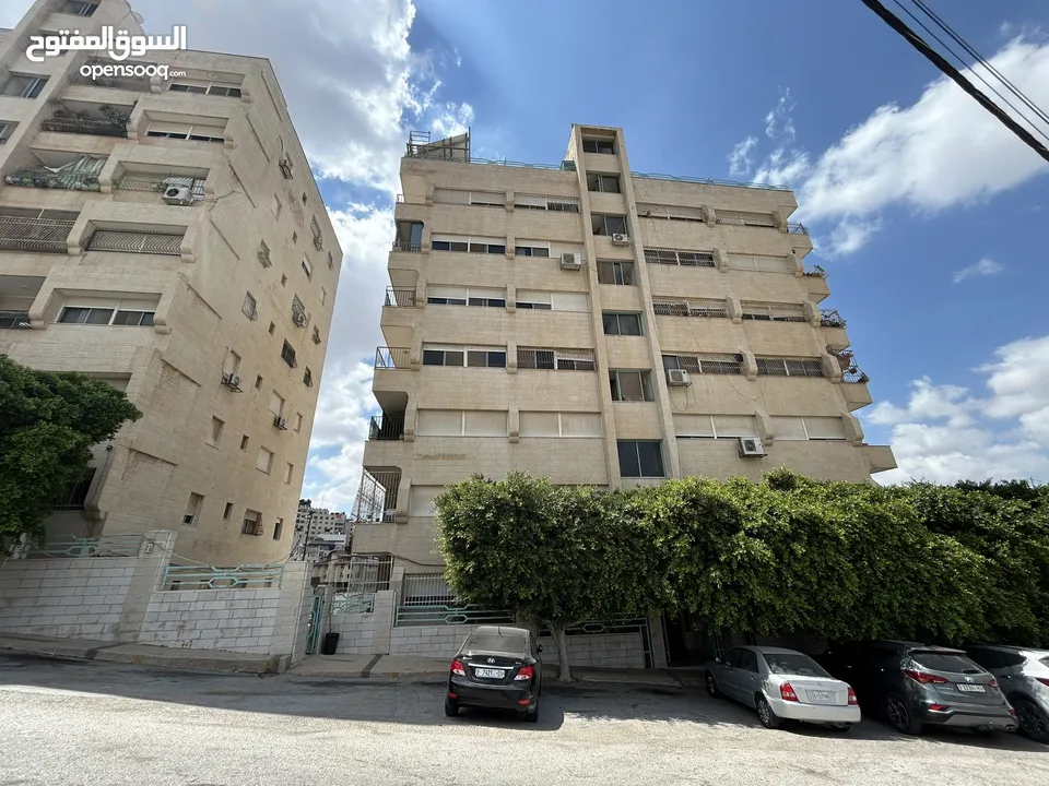 شقة للبيع في رفيديا - نابلس