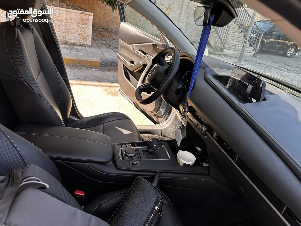 Mazda CX30  كهربائية بالكامل 