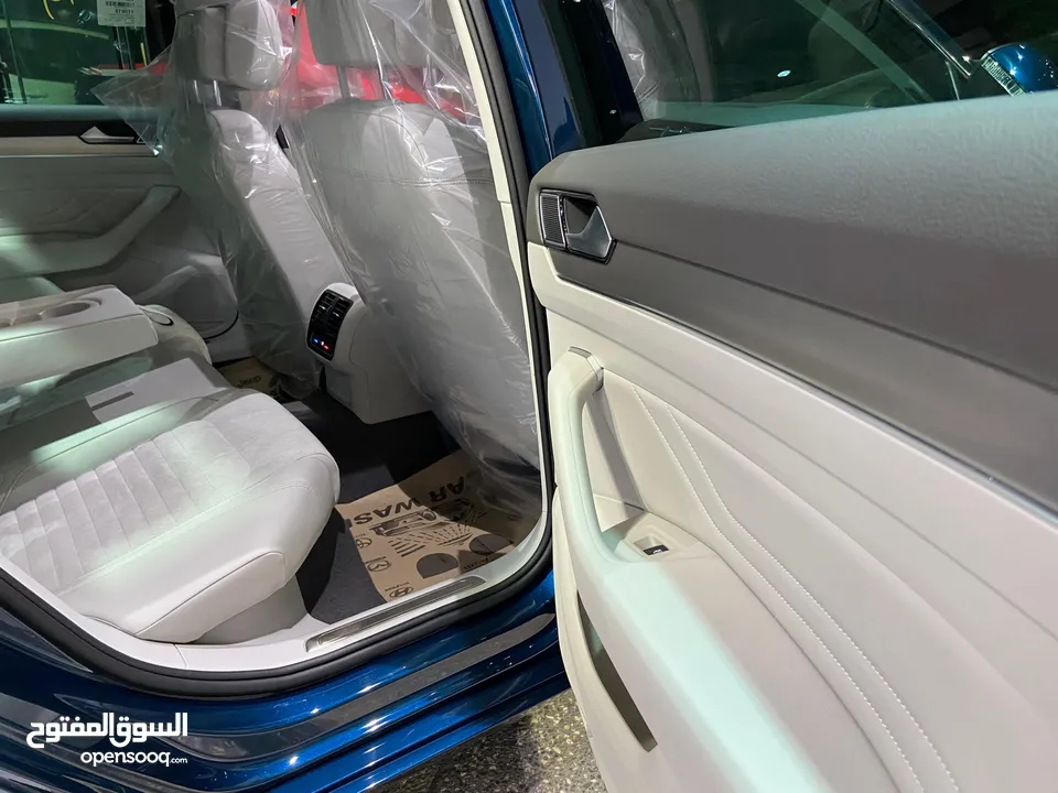 VW PASSAT B8 2021 بنوراما / كاملة الإضافات