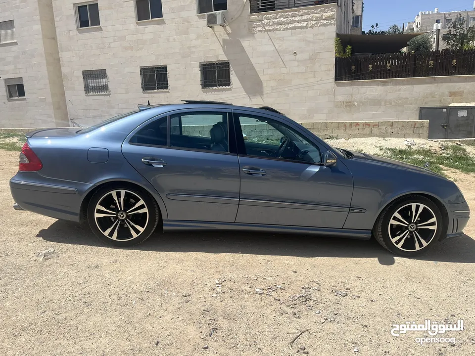 للبيع مرسيدس E200 ( افنجارد ) وارد شركة غرغور